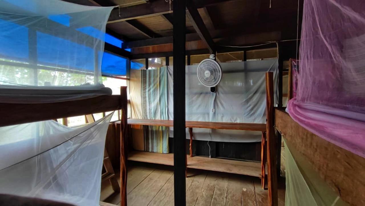 Hospedaje Y Tours Reina Arriera Amazonas Colombia Macedonia エクステリア 写真