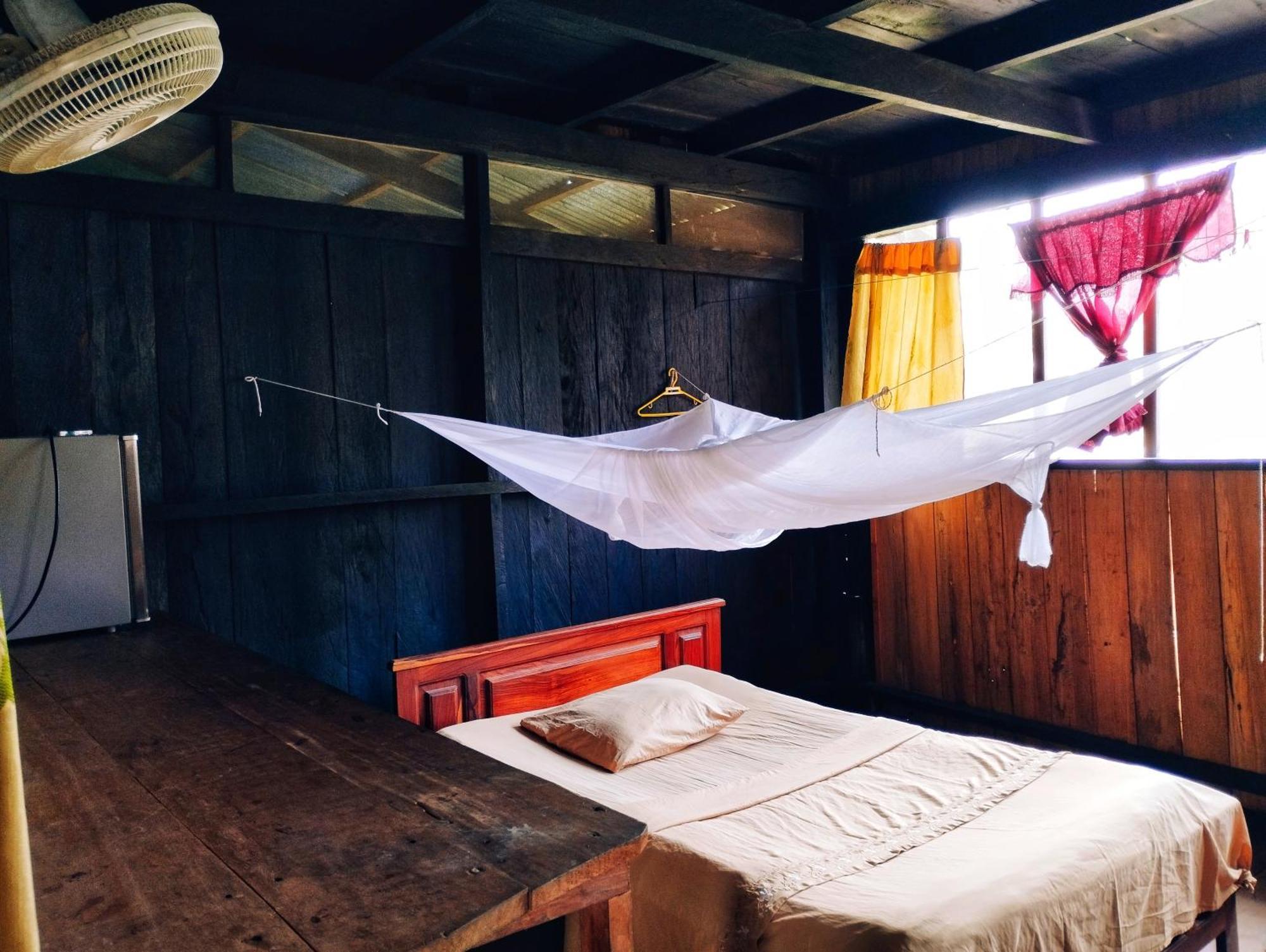 Hospedaje Y Tours Reina Arriera Amazonas Colombia Macedonia エクステリア 写真
