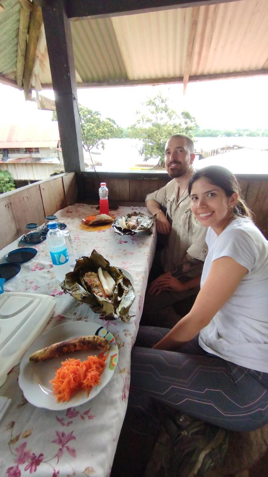 Hospedaje Y Tours Reina Arriera Amazonas Colombia Macedonia エクステリア 写真