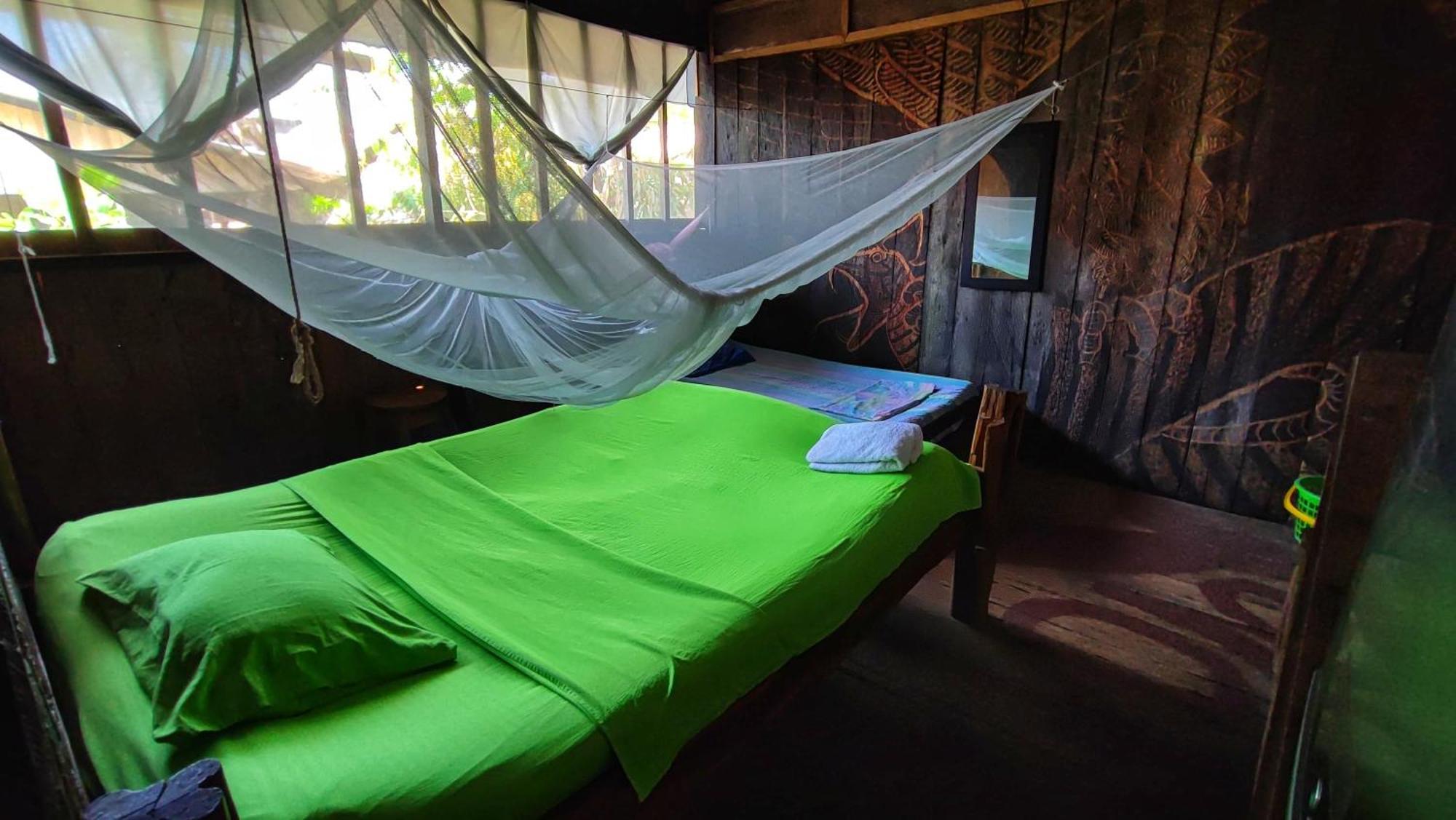Hospedaje Y Tours Reina Arriera Amazonas Colombia Macedonia エクステリア 写真