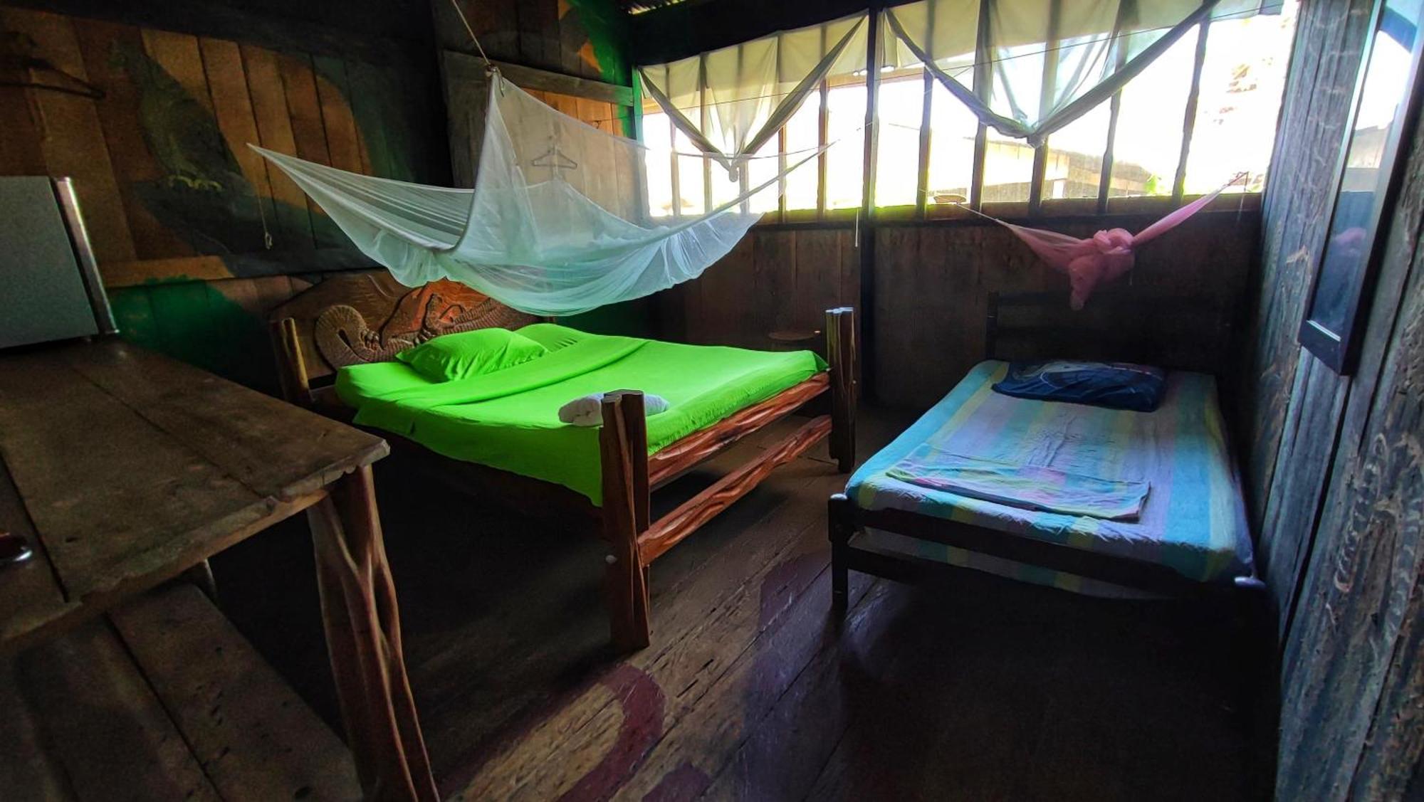 Hospedaje Y Tours Reina Arriera Amazonas Colombia Macedonia エクステリア 写真