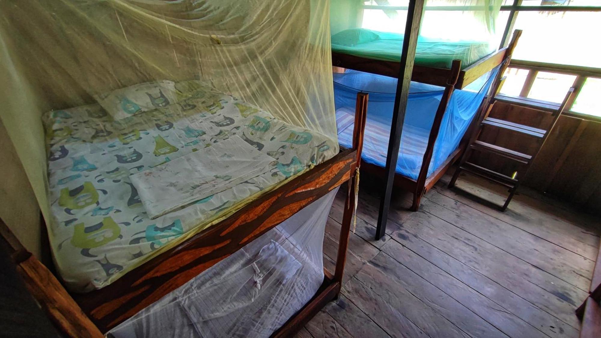 Hospedaje Y Tours Reina Arriera Amazonas Colombia Macedonia エクステリア 写真