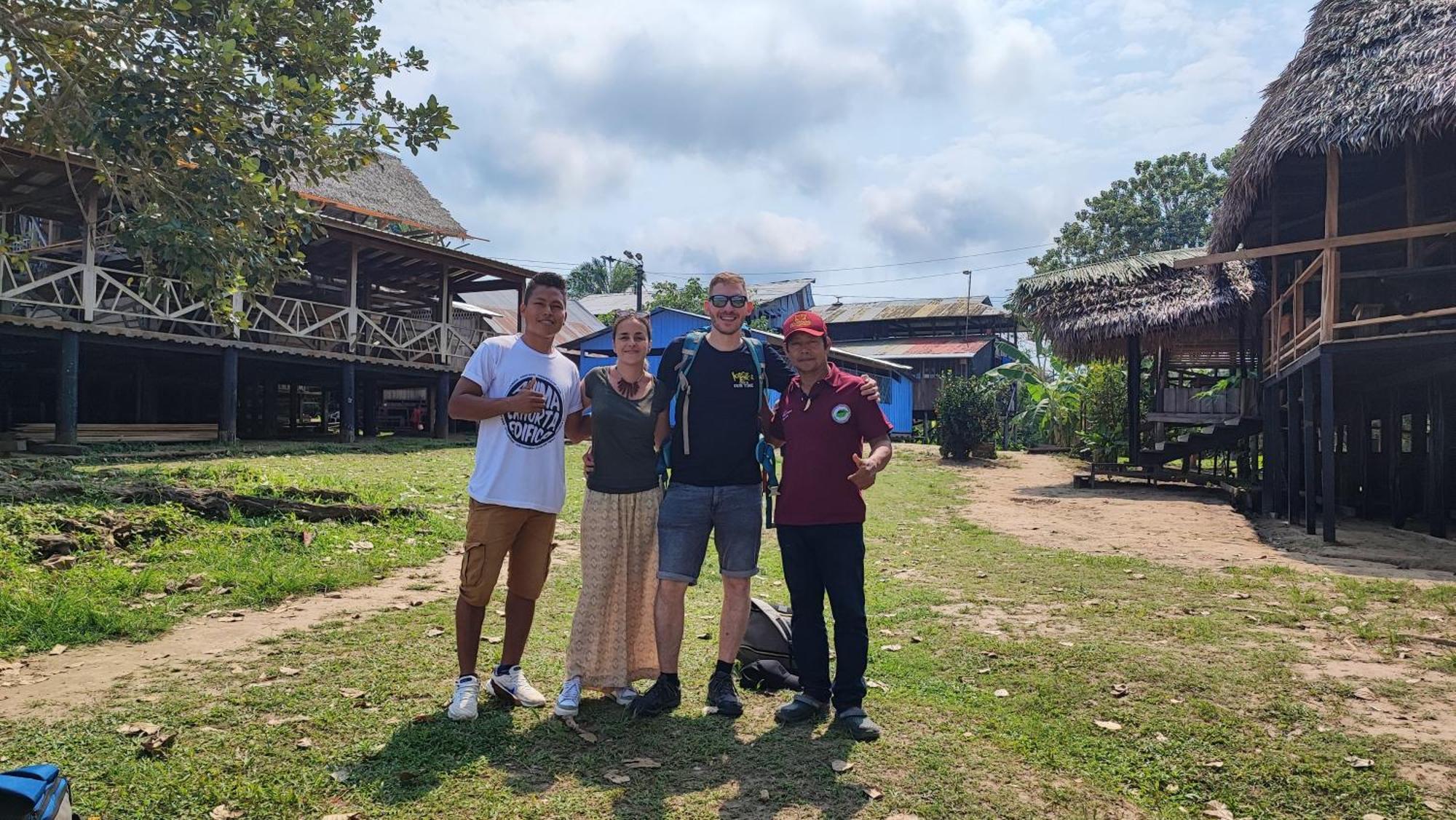 Hospedaje Y Tours Reina Arriera Amazonas Colombia Macedonia エクステリア 写真