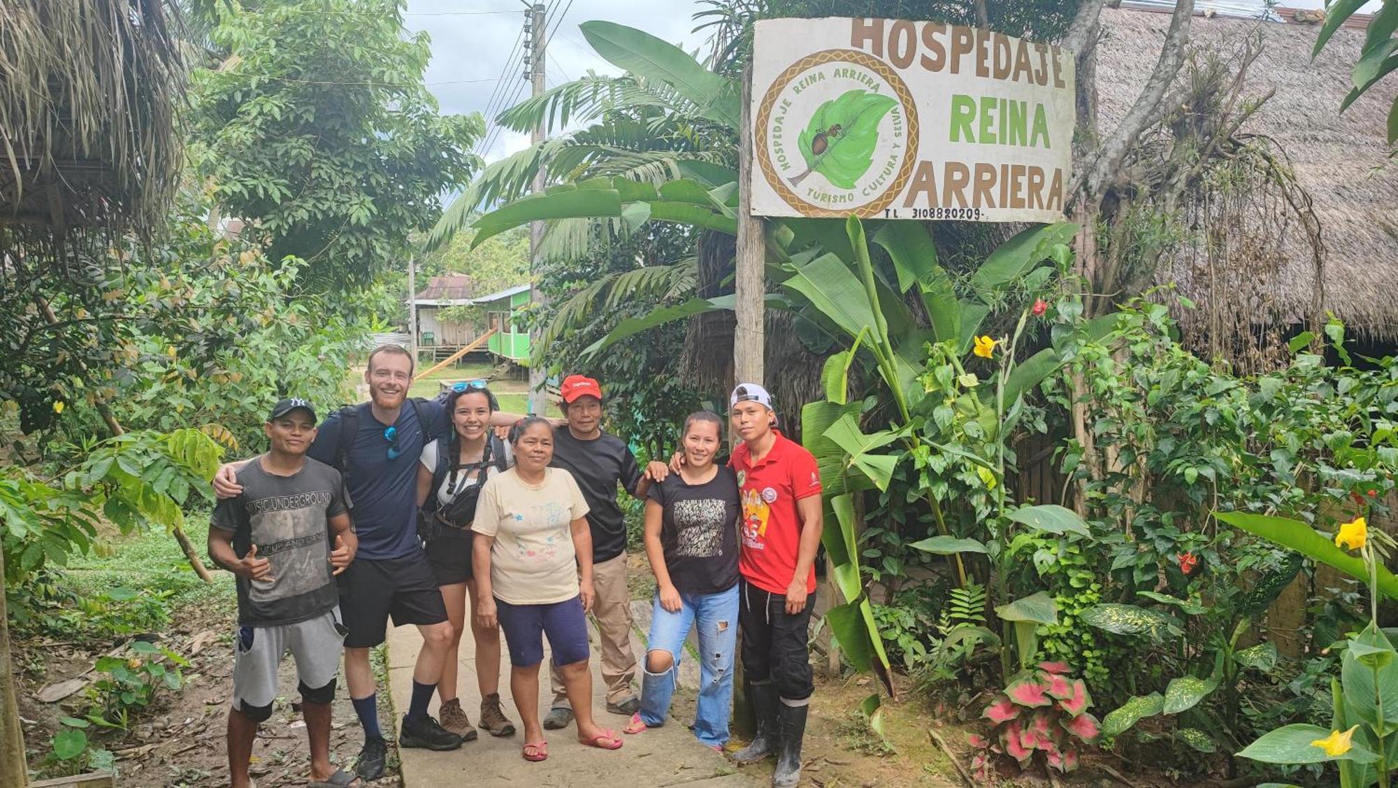 Hospedaje Y Tours Reina Arriera Amazonas Colombia Macedonia エクステリア 写真