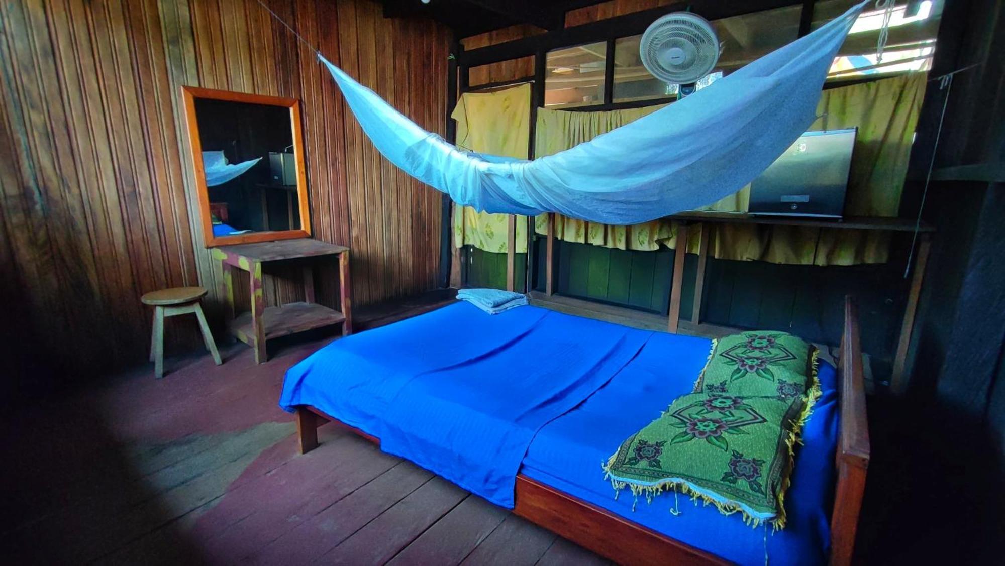 Hospedaje Y Tours Reina Arriera Amazonas Colombia Macedonia エクステリア 写真