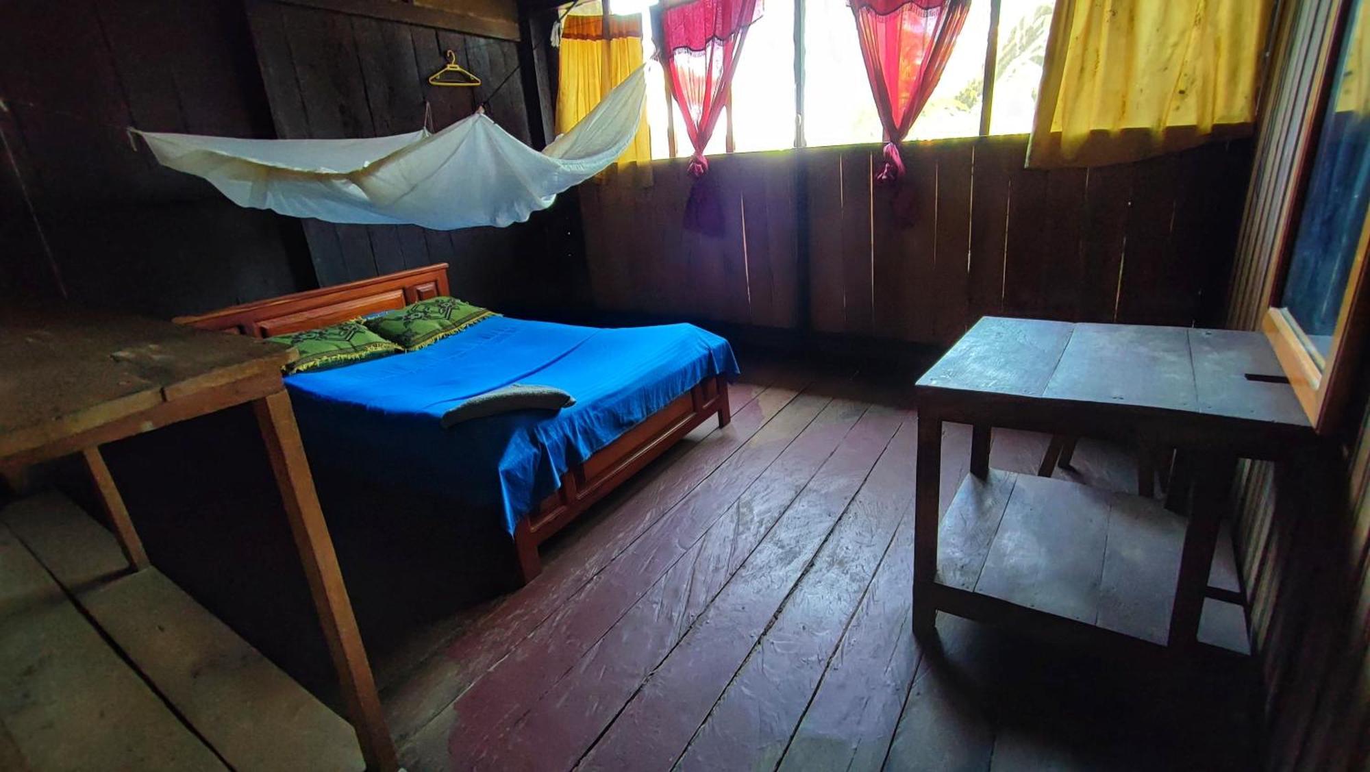 Hospedaje Y Tours Reina Arriera Amazonas Colombia Macedonia エクステリア 写真